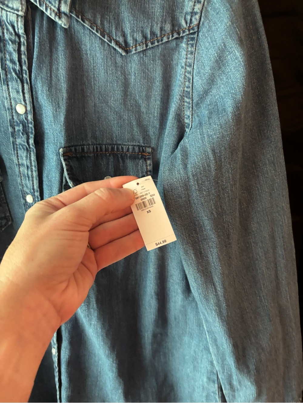 NWT Old Navy Button Snap 90's Mom Chambray Shirt - Picture 3 of 9